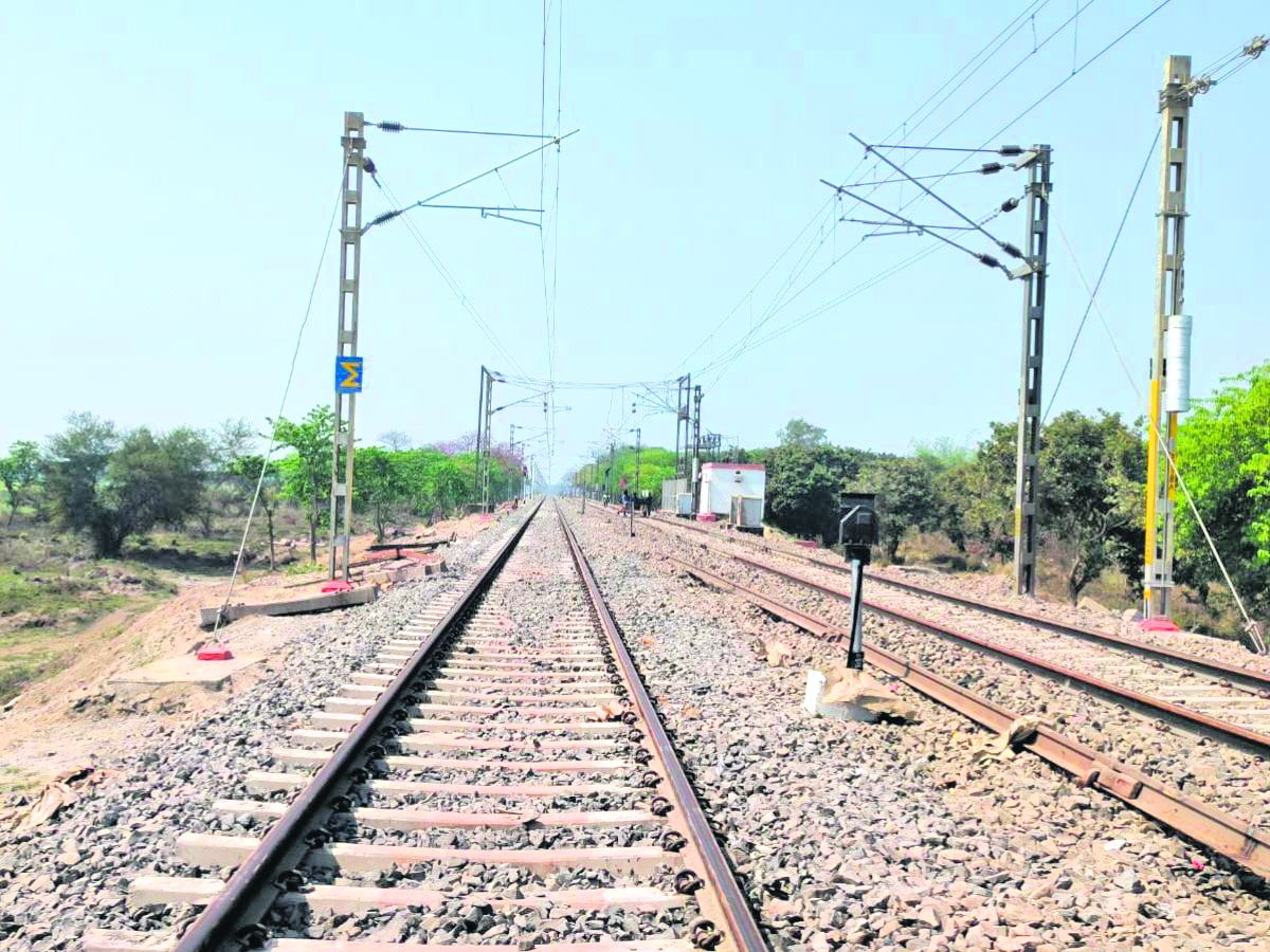 40,000 km railway tracks electrified in 9.5 years: Minister