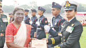 President Droupadi Murmu reviews NDA Passing out Parade in Pune