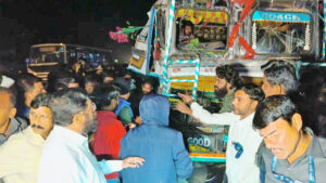 CM Shinde help injured person on Nagpur-Amravati road