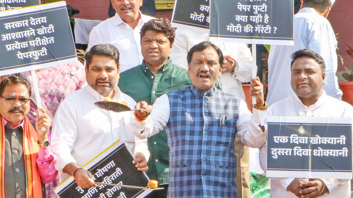 Oppn stages protest over drug menace, claims ministers shielding racketeer Lalit Patil