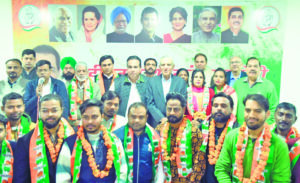 Dozens of social activists join Congress party