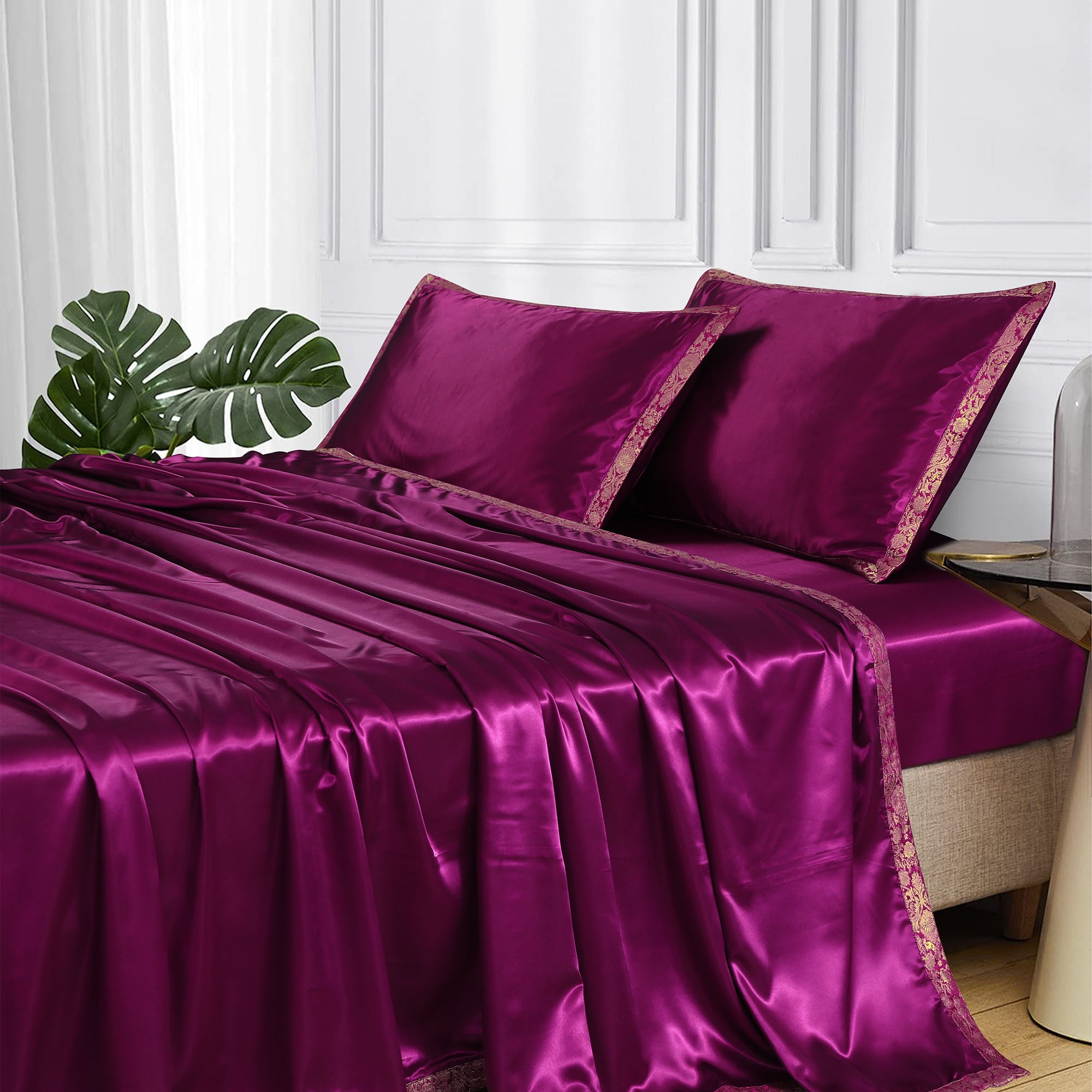 The Classic Silk Sheet Set: A Magnificent Expanse to Your Room