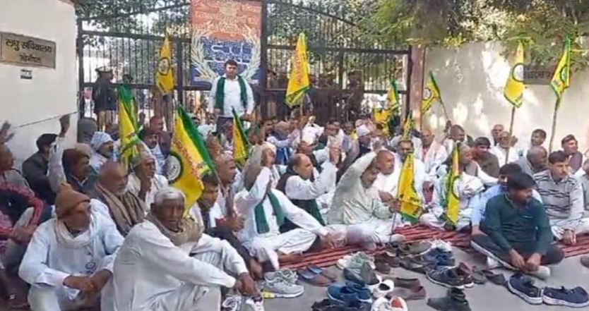 Farmers protest demands at Sonipat against administration and government