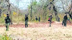 CRPF SI killed, constable injured in encounter with Naxalites