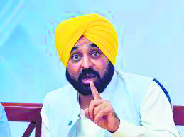 CM Bhagwant Mann slams Sunil Jakhar after State Tableau design goes public