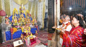 Governor, Former CM Raje offered prayers at Chandpol’s Shri Ramchandra Temple