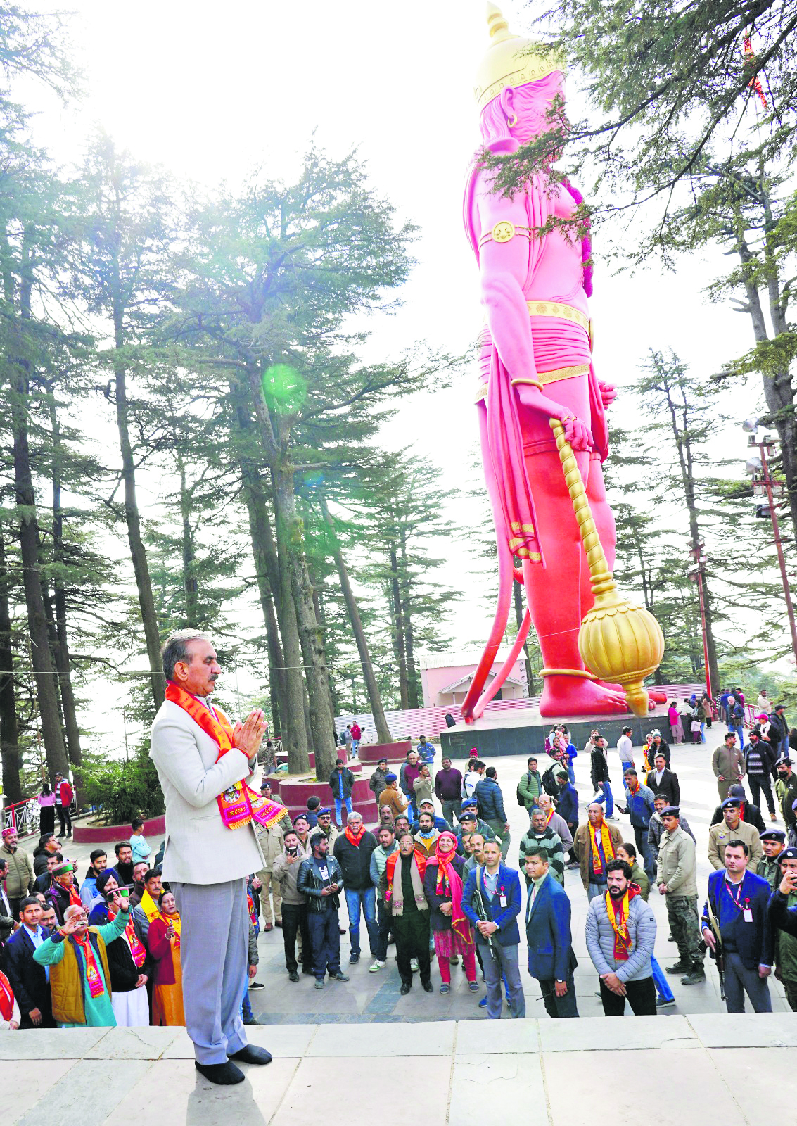 HIMACHAL CM SUKHU LIGHTS ‘DIYAS’ AT HIS RESIDENCE TO MARK ‘PRAN PRATISHTHA’ CEREMONY