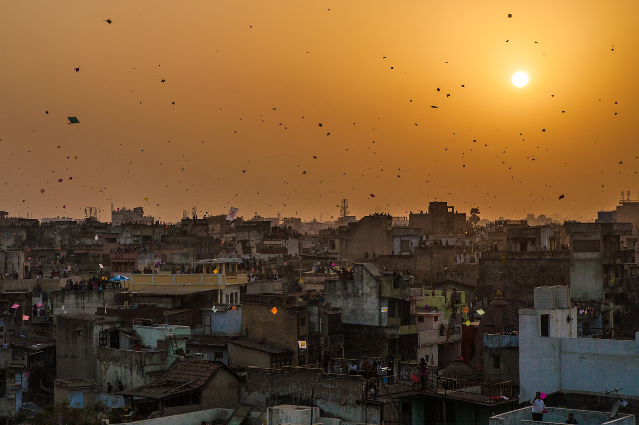 Jaipur painted in vibrant hues of kite-filled skies on Makar Sankranti