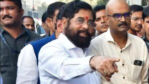 SC notice to Maha CM Shinde, MLAs on Thackeray group’s plea against Speaker’s order