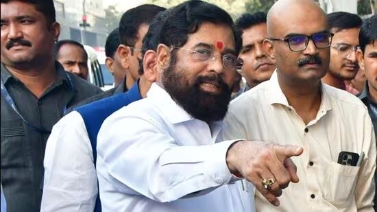 SC notice to Maha CM Shinde, MLAs on Thackeray group’s plea against Speaker’s order