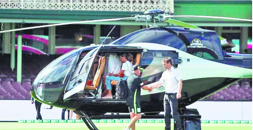 David Warner makes Bollywood-style helicopter entry at SCG