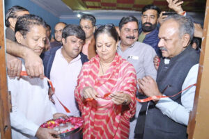 Raje inagurates BJP Lok Sabha election office, ignites Mission-25