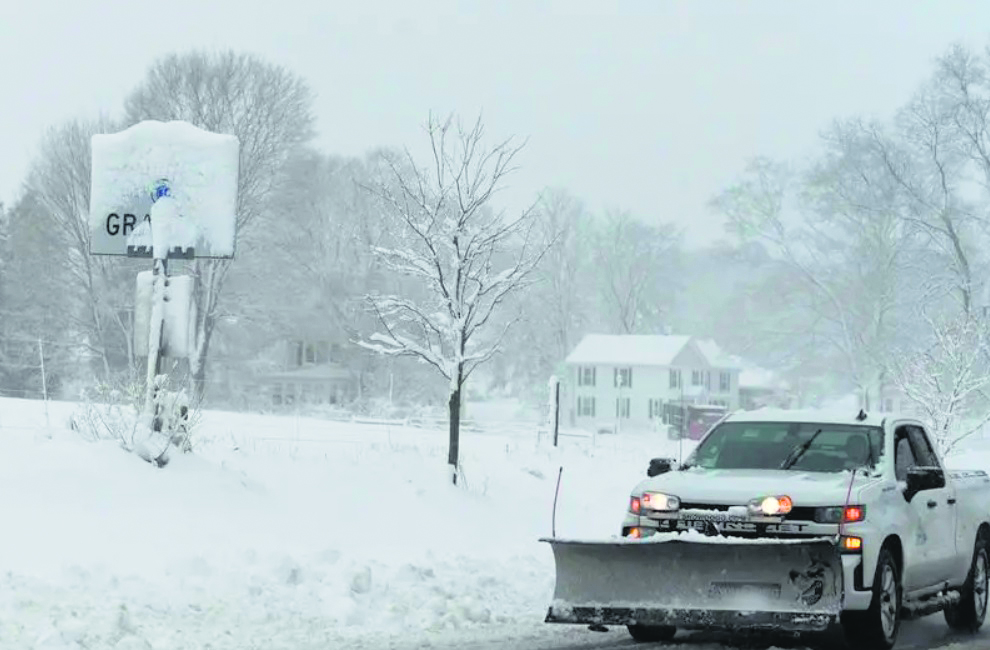 US hit by massive winter storm, power outages precede harsh freeze