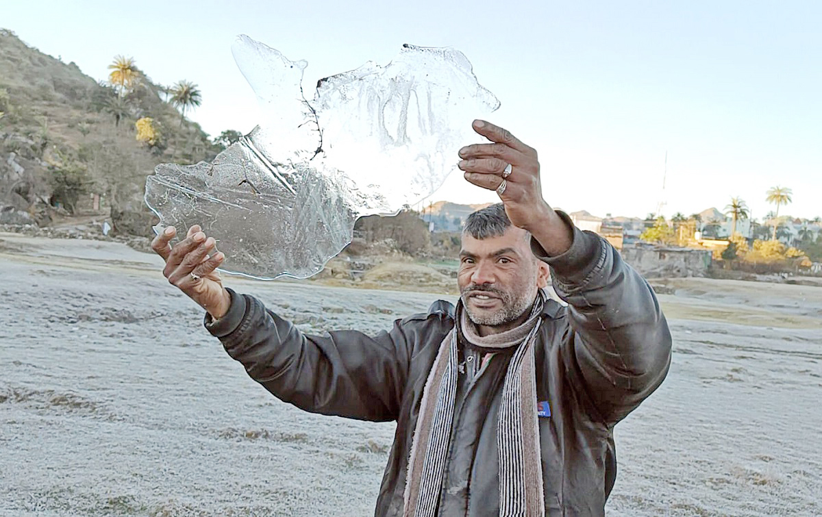 Ice blankets Mount Abu as temperature dips to minus two degrees