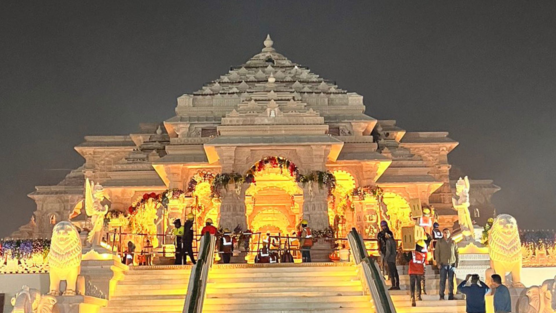 Ayodhya Ram Mandir Live Updates: Pran Pratishtha Ceremony Completed, Ram Lalla Idol Consecrated – PM Modi Addresses the Historic Moment