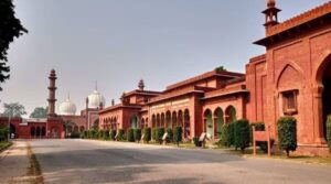 AMU Minority Status: AMU continues to be institute of national importance then How does minority status matter?, SC