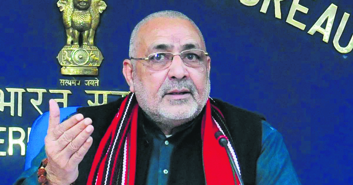 ‘INDI Alliance conspiring to finish off Congress’: Giriraj Singh