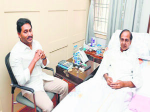 CM Jagan Mohan Reddy meets former Telangana CM KCR