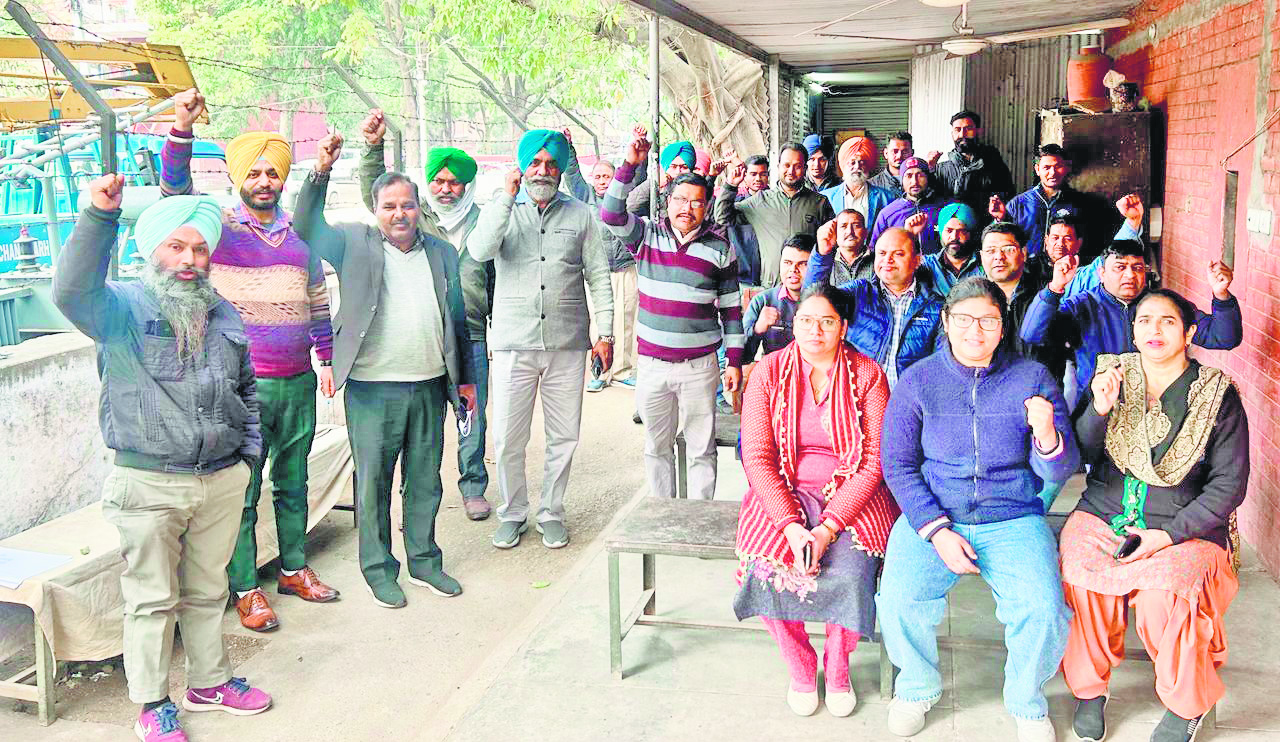 Chandigarh employees plan to lay siege to secretariat on February 22