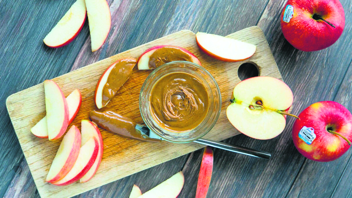 Crunch into health: The surprising benefits of apple with peanut butter