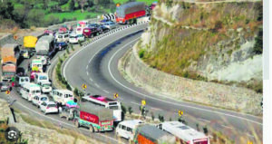 Vehicular movement restored on Srinagar-Jammu National Highway