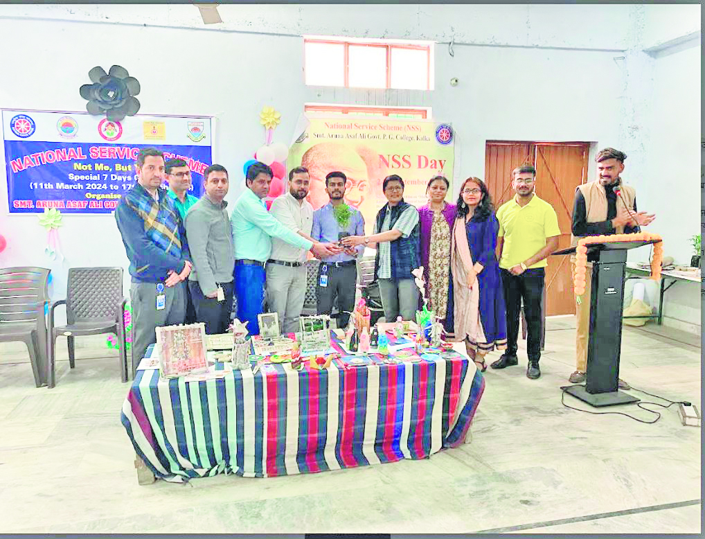 Government College Kalka organises NSS camp at Ravidas Temple