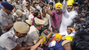 AAP workers protesting against Kejriwal’s arrest detained by police