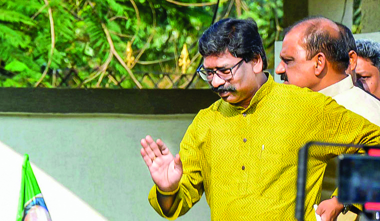 SC seeks ED’s response on Hemant Soren’s interim bail plea