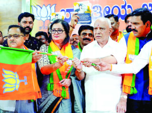 Karnataka: Mandya MP Sumalatha Ambareesh joins BJP