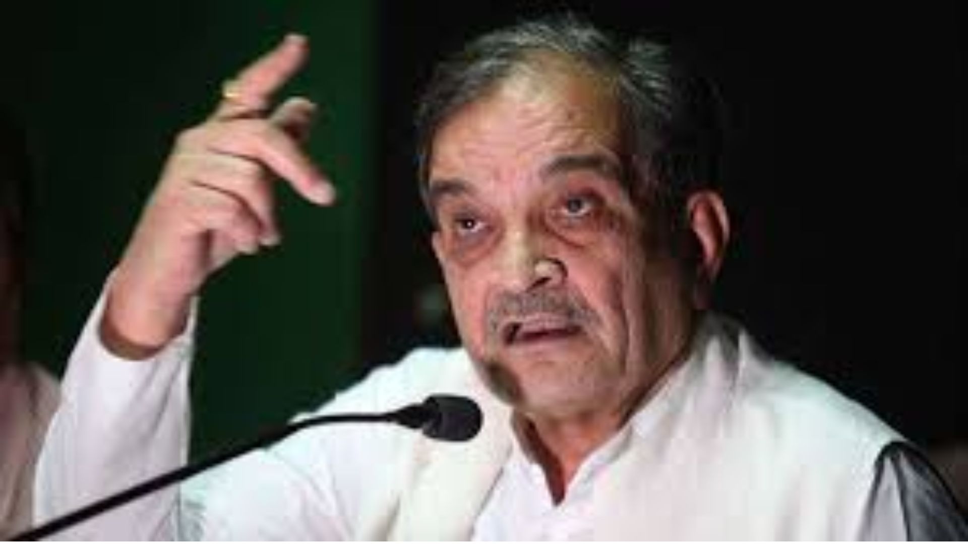 Ex-BJP leader Birender Singh joins Congress