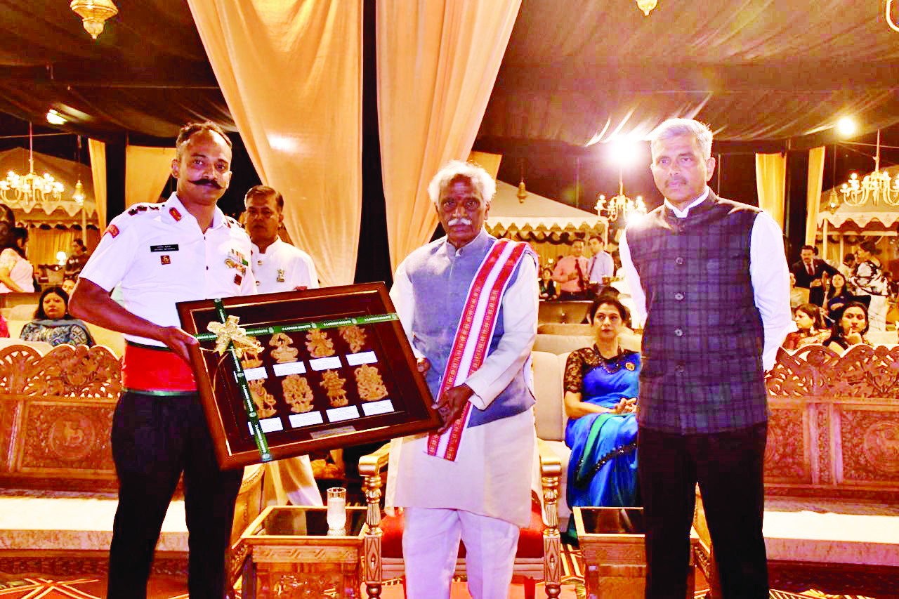 Guv Bandaru Dattatreya unveils silver jubilee trophy of The Battalion, Ladakh Scouts