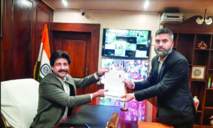 DPAP leader Mohammad Saleem Parray files nomination for Anantnag-Rajouri seat