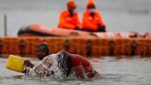 Devotees take holy dip at Triveni Sangam on Sheetala Ashtami