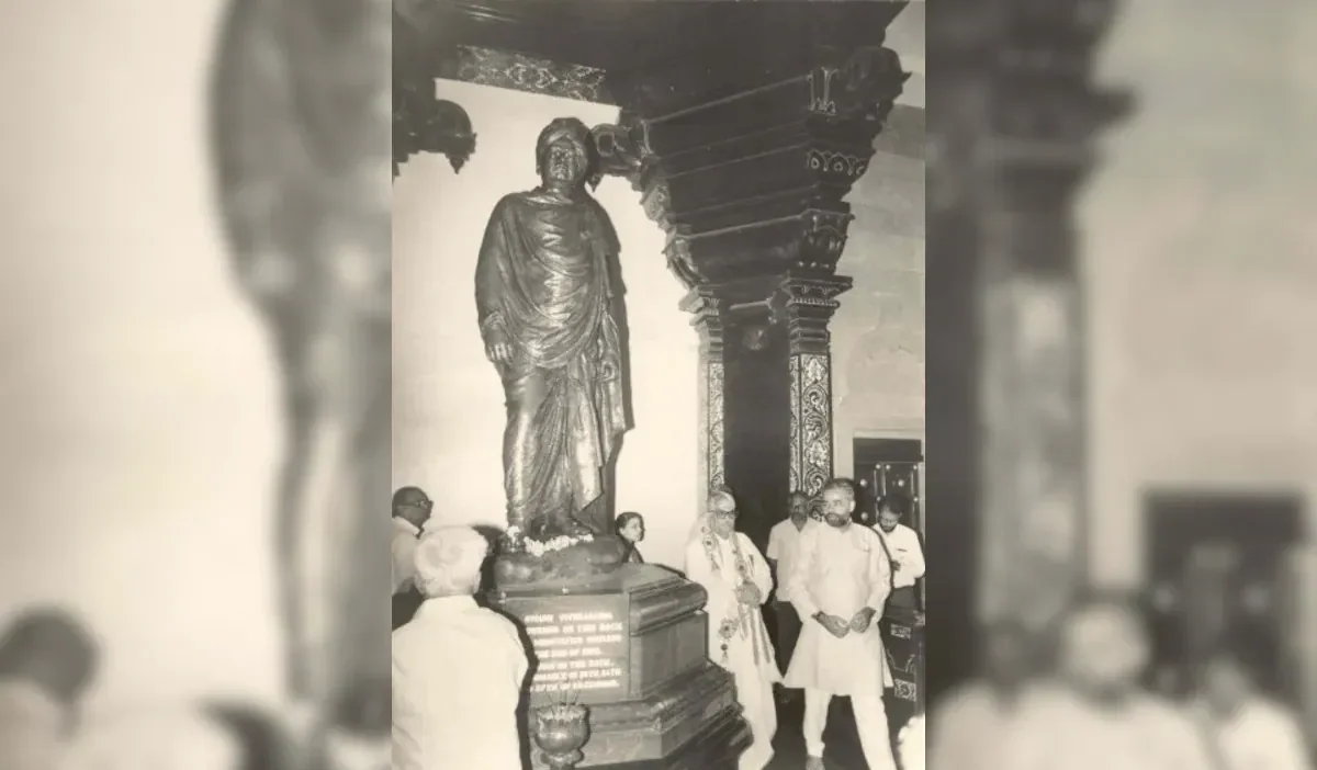 PM Modi’s 33-Year-Old Photo Surfaces as He Visits Kanyakumari to Meditate