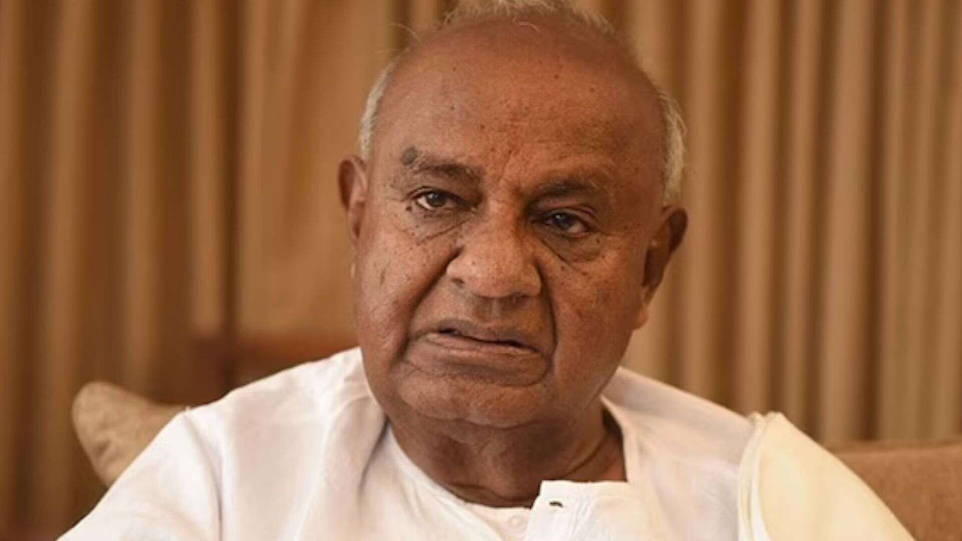 JD(S) Head HD Deve Gowda Issues Warning to Grandson Prajwal Revanna