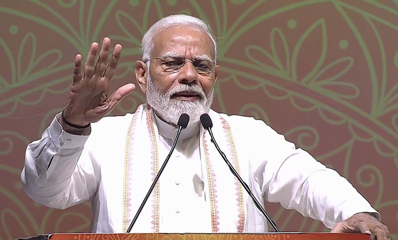 “Mera Koi Waris Nahi Hai, 140 Crore Deshwasi Hi Mere Waris Hain”: PM Modi