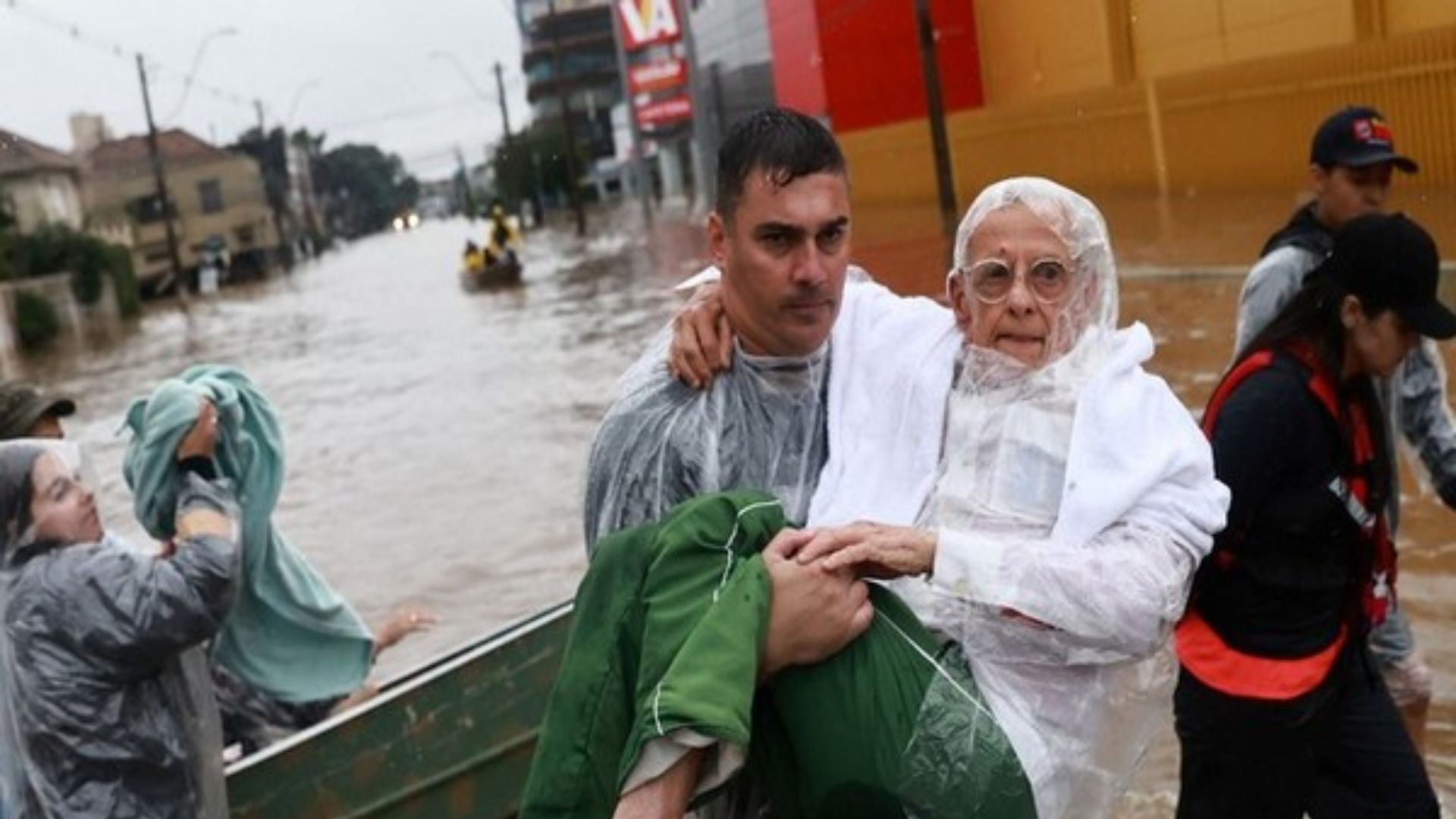 Qatar Sends Humanitarian Aid to Afghanistan Amid Floods