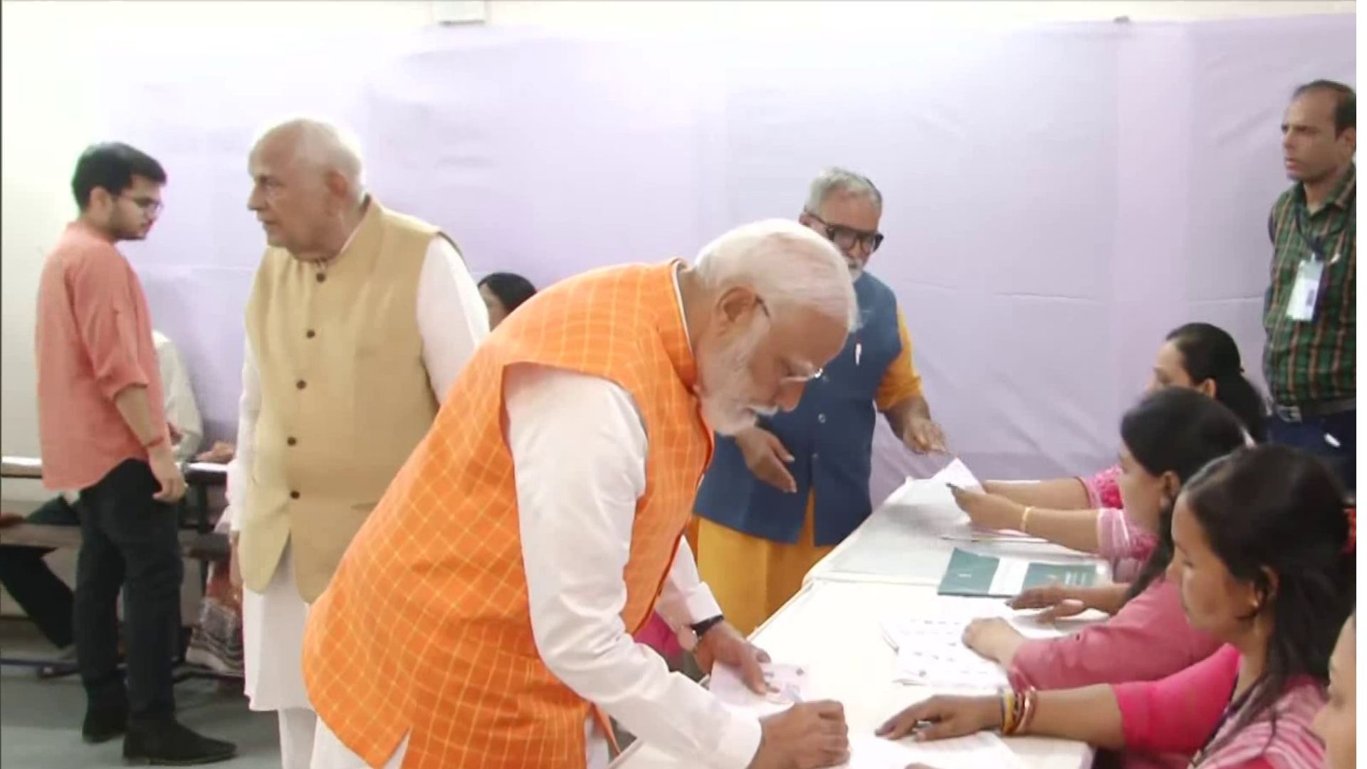 PM Modi casts his vote in Ahmedabad