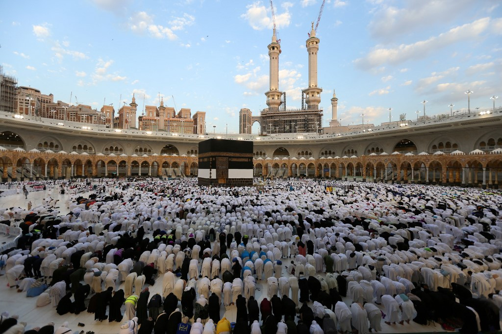 44.8 Million Voice Calls Made by Pilgrims From Holy Sites During Eid Al Adha: CST