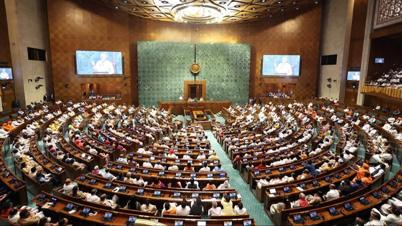 New MPs Show Linguistic Diversity, Take Oath in Various Languages as 18th Lok Sabha Begins