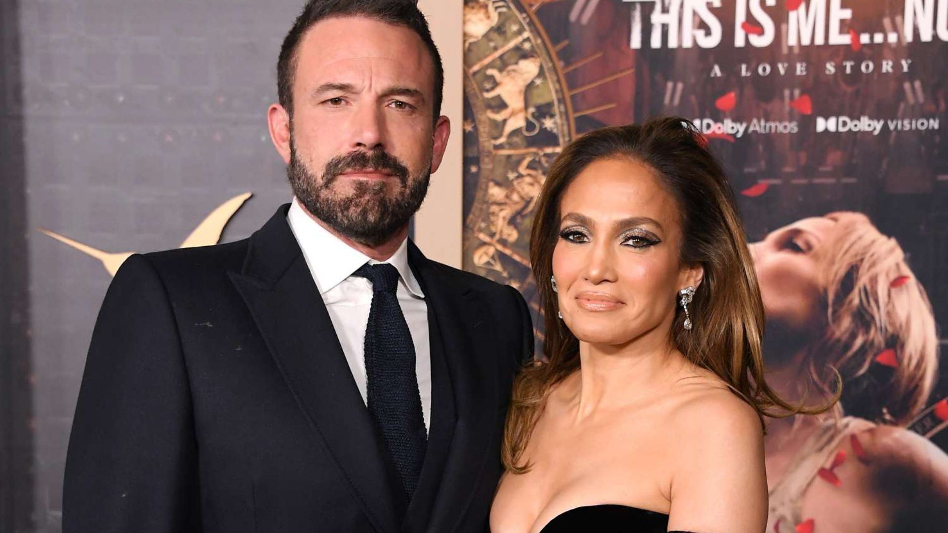 Ben Affleck And Jennifer Lopez Share Awkward Kiss Amid Split Rumors