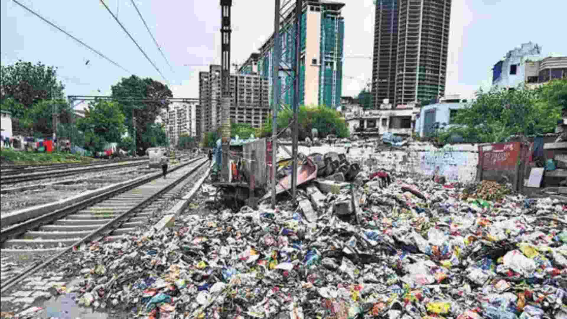 MCD Clears 60% of Garbage From Rly Tracks (Representative Image)