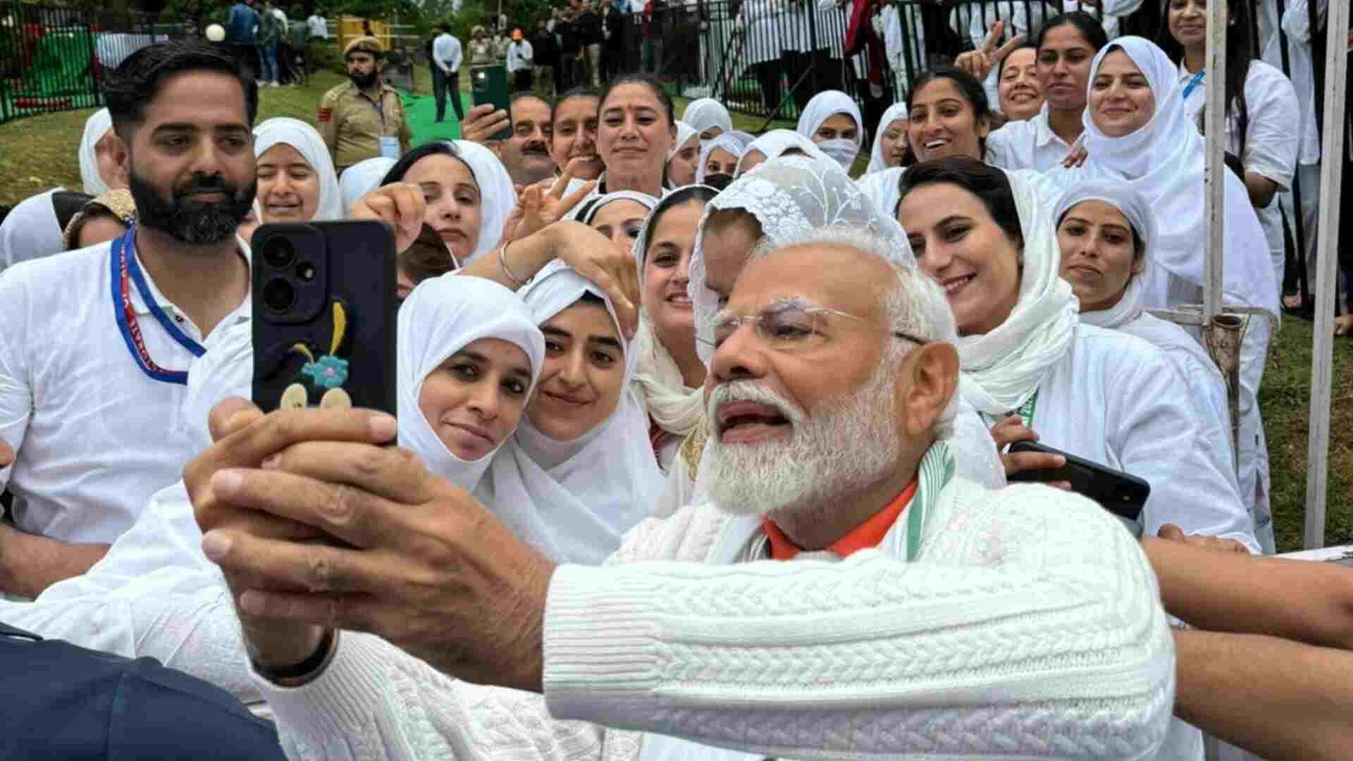 PM Modi Posts Selfie With Kashmiri Women