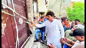 Probe Ordered As BJP MP Manoj Tiwari Removes Seal From Property In Delhi