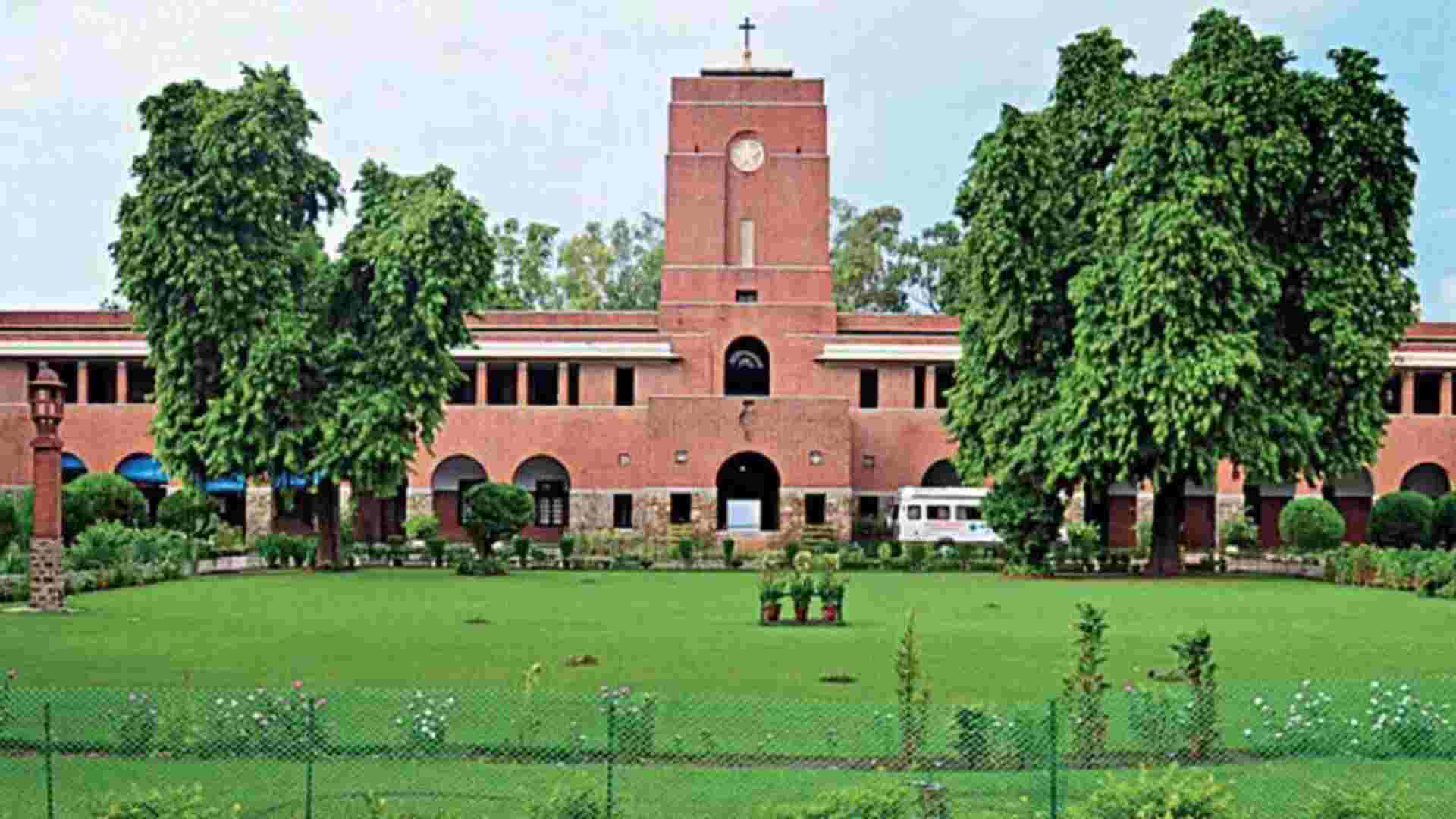 Delhi University Tops QS World University Rankings Among Central Universities in India