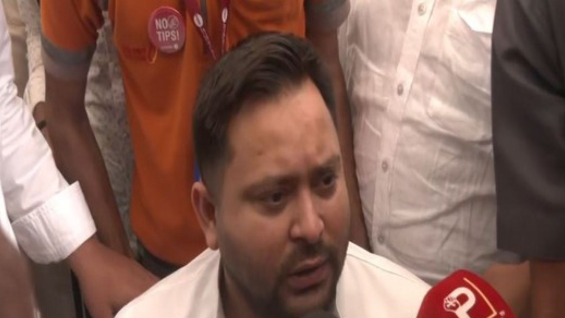 Tejashwi Yadav After Arriving In Delhi For INDIA Bloc Meet: “Aage Aage Dekhte Rahiye…”