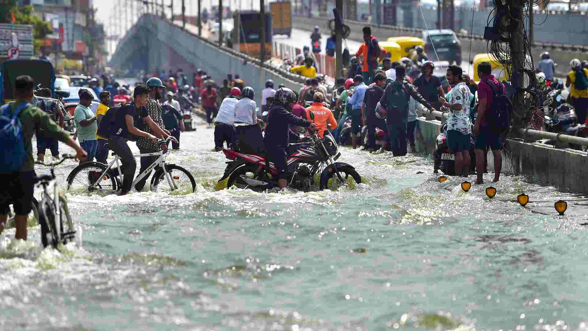 Karnataka: Heavy Downpour Results In Waterlogging Across Bengaluru