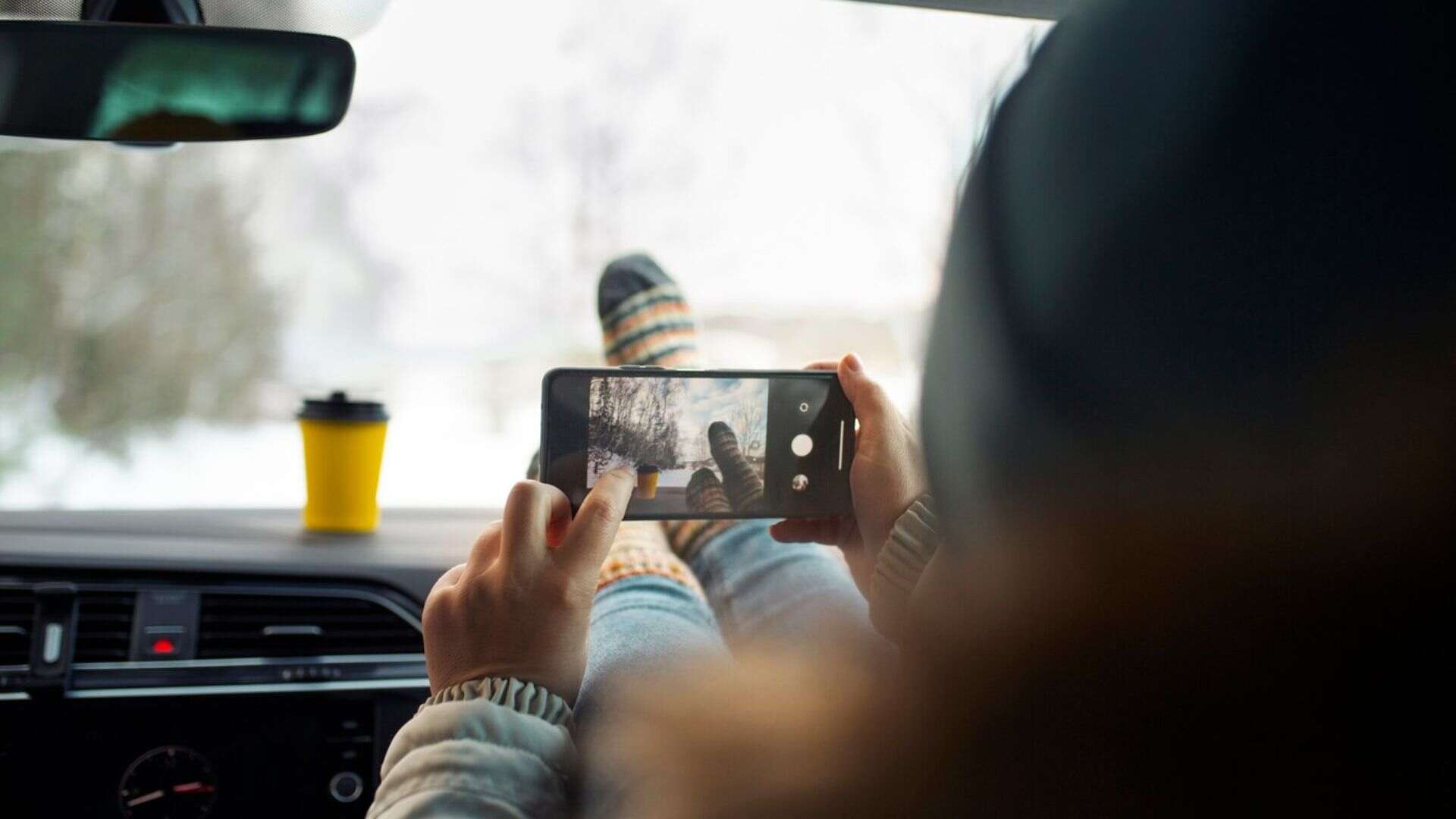 Kerala High Court Imposes Strict Penalties On Vlogging From Car Cabin To Enhance Road Safety