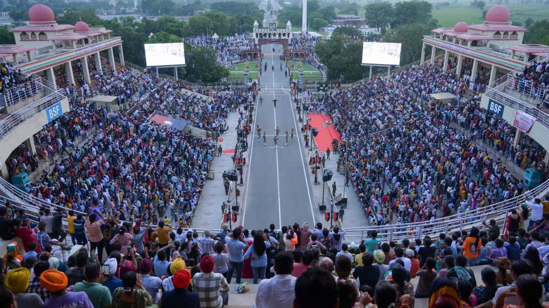 Indian Sikh Pilgrims Granted Visas to Honor Maharaja Ranjeet Singh in Pakistan