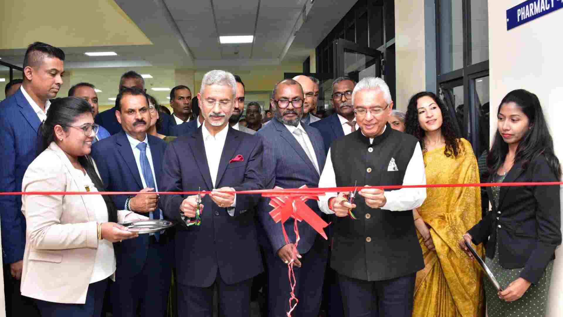 EAM Jaishankar Opens India’s First International Jan Aushadi Kendra In Mauritius